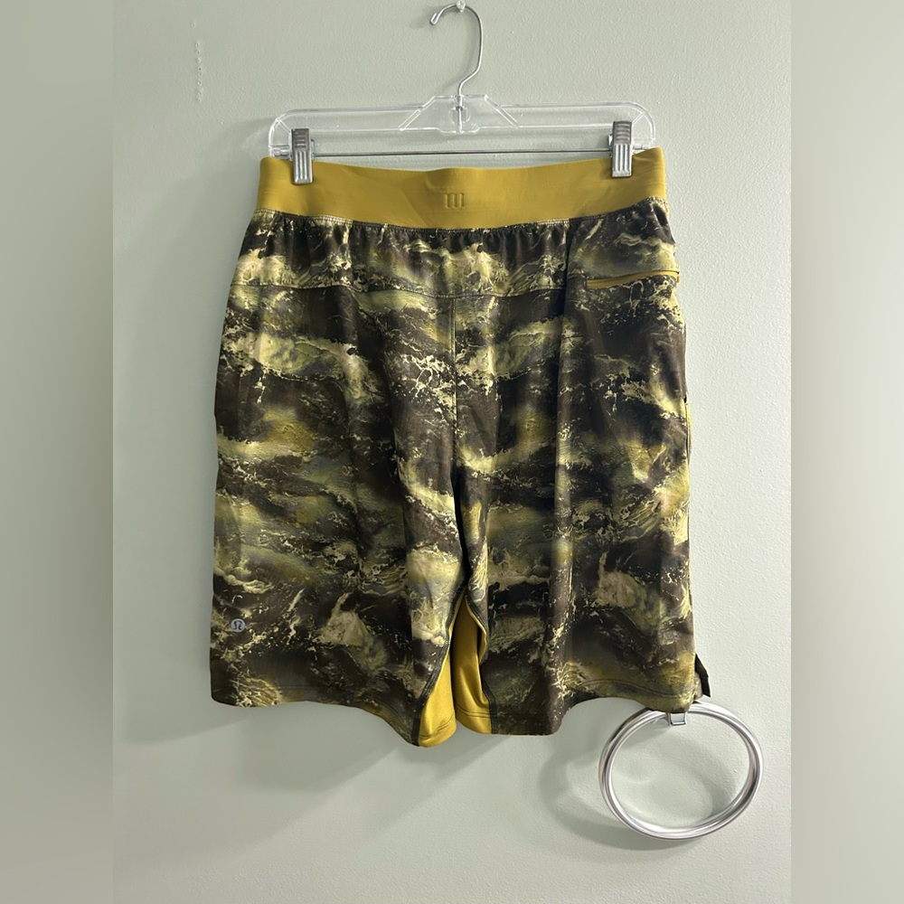 Lululemon mens T.H.E. Short 9" Linerless - Picture 12 of 14